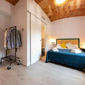 Newly Renovated W Pool & Bikeparking Gérone